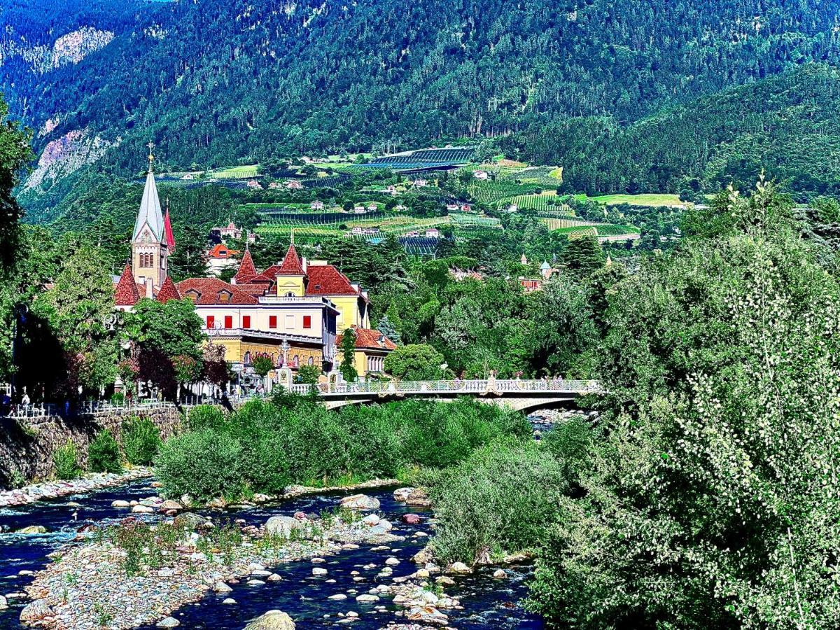 Portico Ventizerodue Lägenhet Merano Exteriör bild